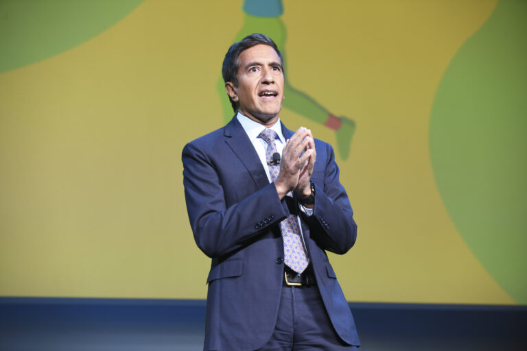 Keynote Dr. Sanjay Gupta speaks at the 2022 NRPA Annual Conference