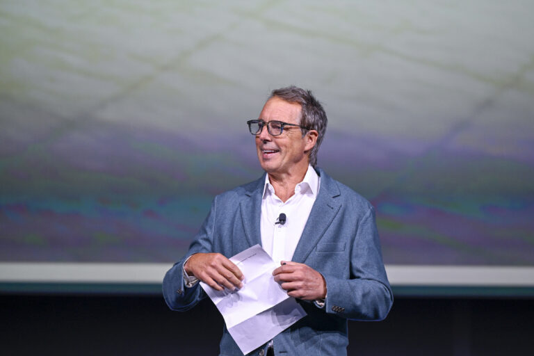 Keynote Dan Buettner speaks at the 2024 NRPA Annual Conference